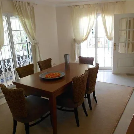 & Beds Dp Хостел