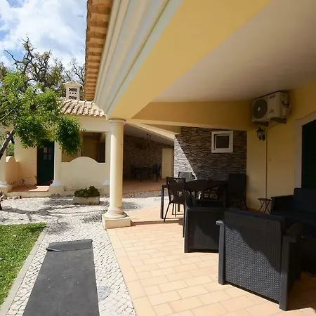 & Beds Dp Хостел