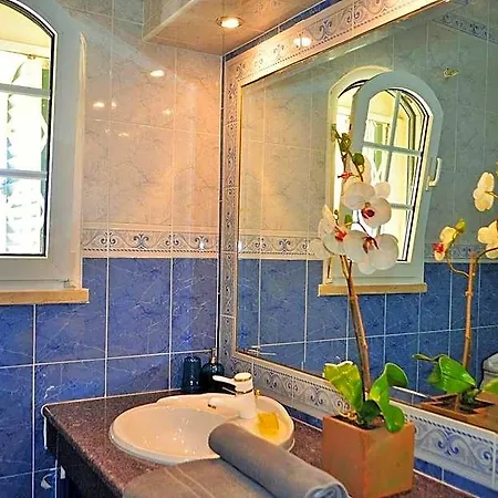 Hostal & Beds Dp *