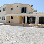 & Beds Dp ホステル