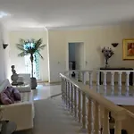 & Beds Dp ホステル